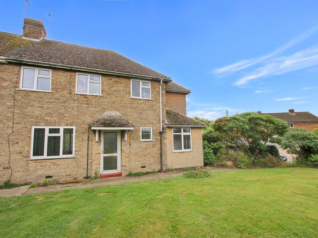 3 bed end terrace house for sale in The Leys, Yardley Hastings