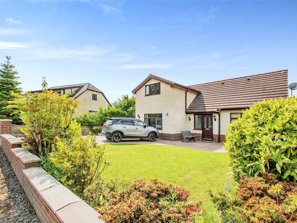 3 bed detached house for sale in Greenside, Ainsworth Village, Bolton