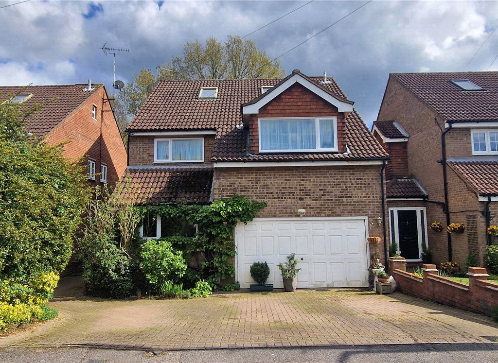 5 bed detached house for sale in Sylvan Way, Chigwell IG7 Zoopla