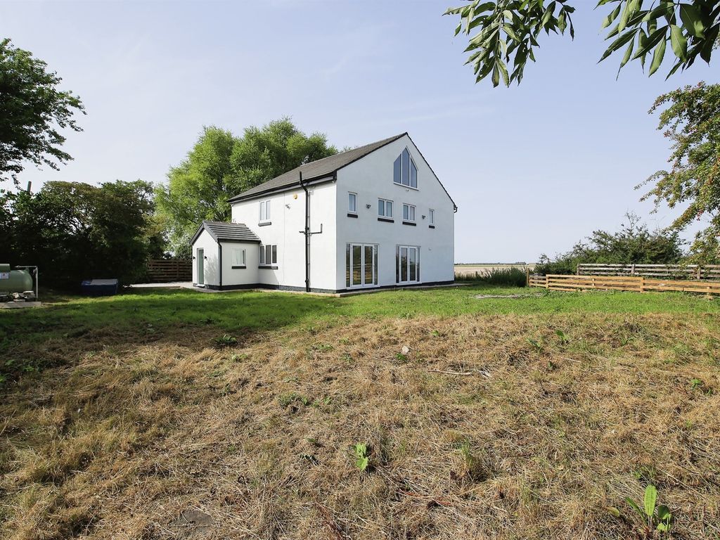 5 bed detached house for sale in Fen Road, Donington, Spalding PE11, £