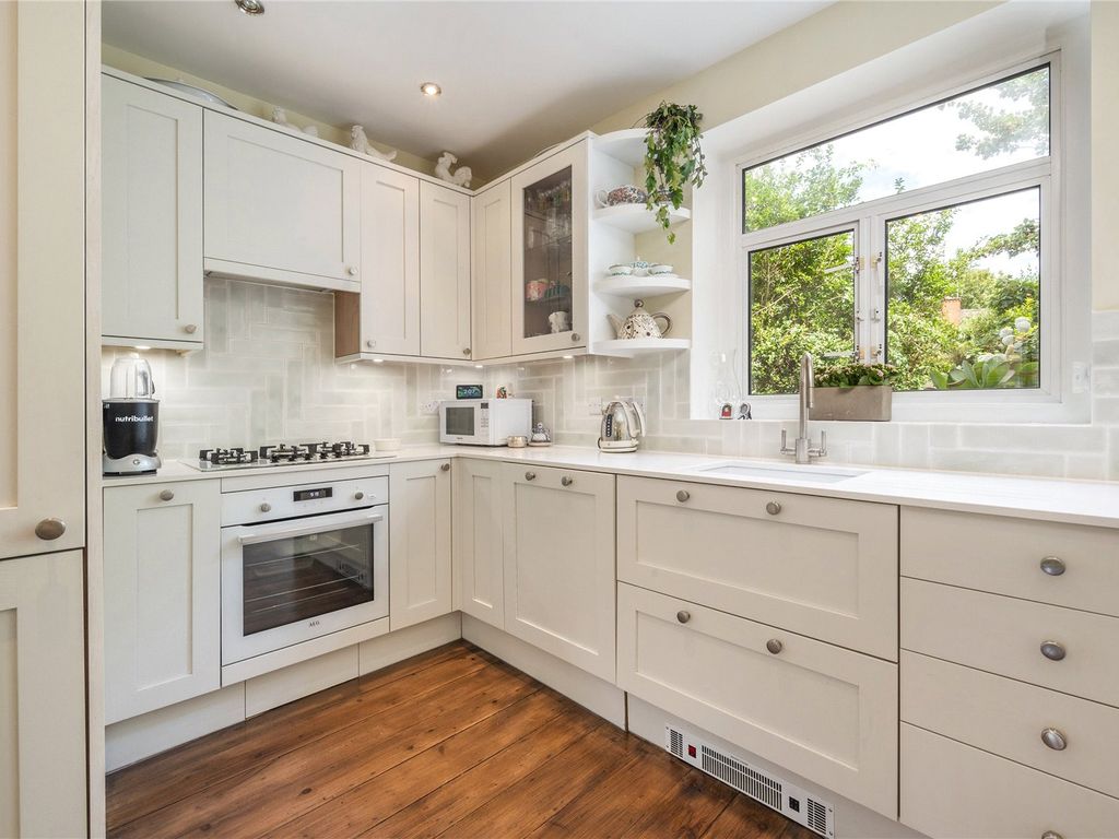 3 bed property for sale in Dover House Road, Roehampton SW15, £900,000