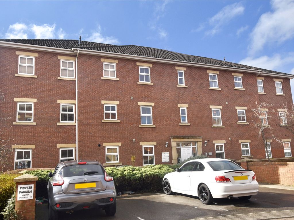 1 bed flat for sale in Meadowbrook Court, Morley, Leeds LS27, £100,000