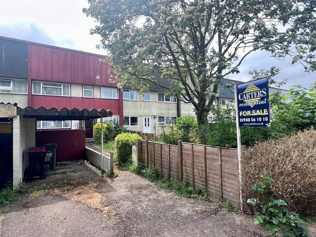 3 bed property for sale in Crispin Road, Bradville, Milton Keynes MK13