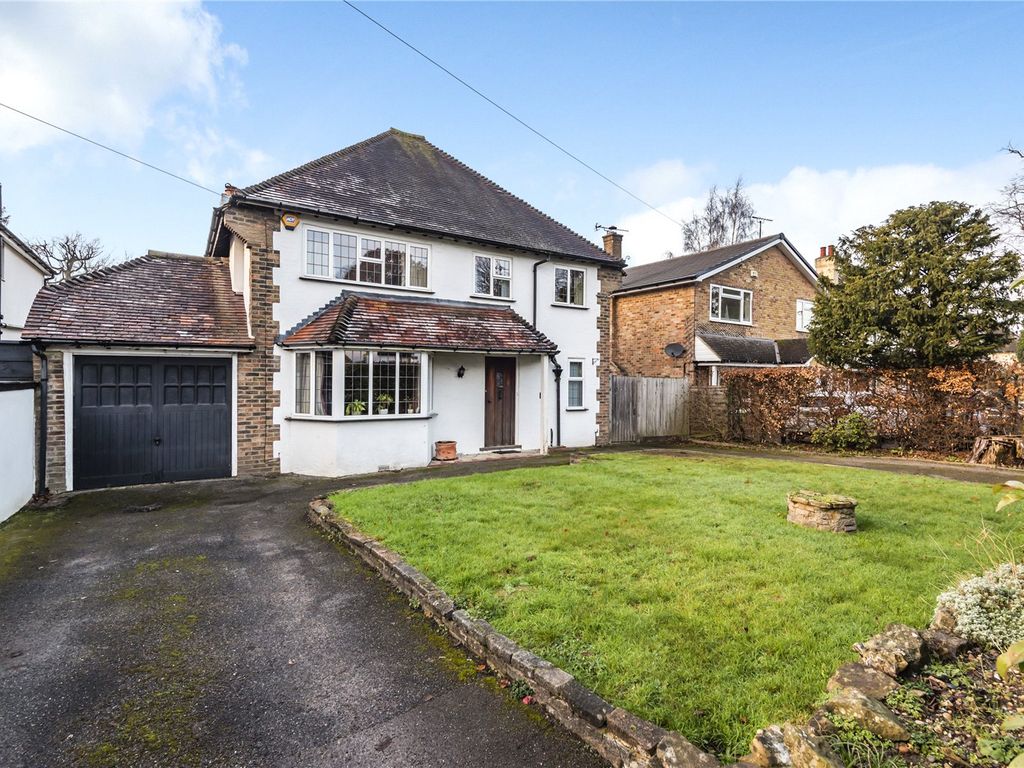 3 bed detached house for sale in Whyteleafe Road, Caterham, Surrey CR3