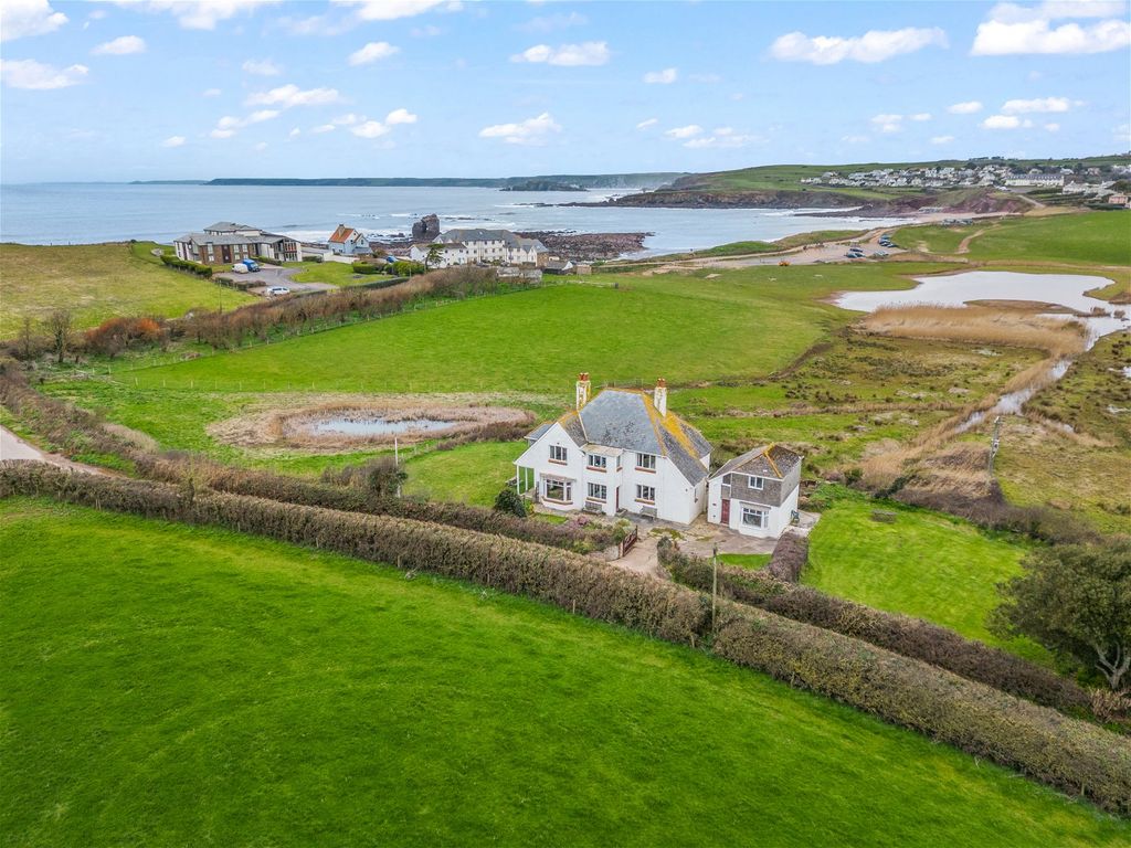 6 bed detached house for sale in Thurlestone Sands, Kingsbridge TQ7, £