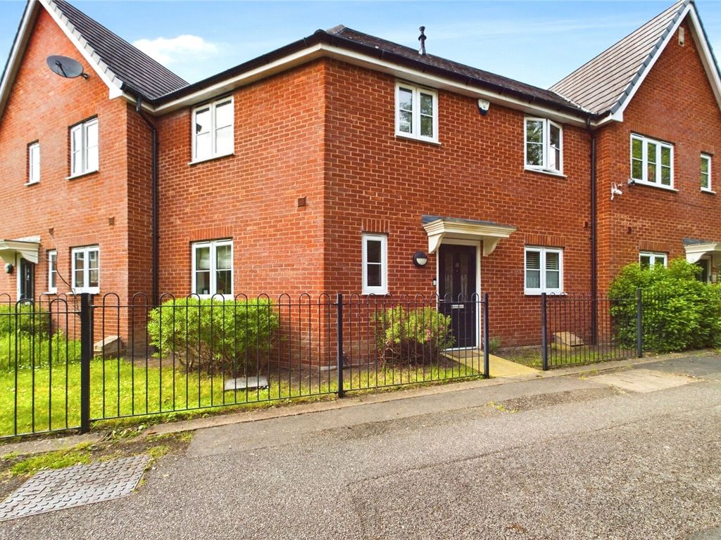 3 bed terraced house to rent in Holymead, Calcot, Reading, Berkshire