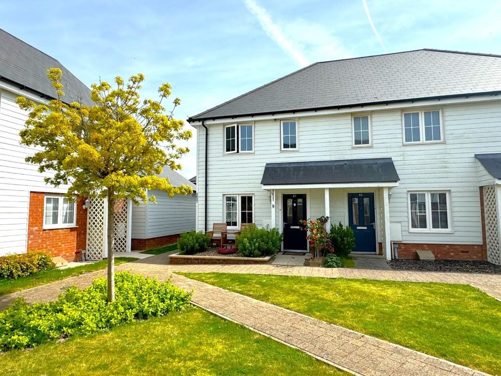 2 bed end terrace house for sale in Wagtail Walk, Finberry, Ashford TN25, £300,000 Zoopla