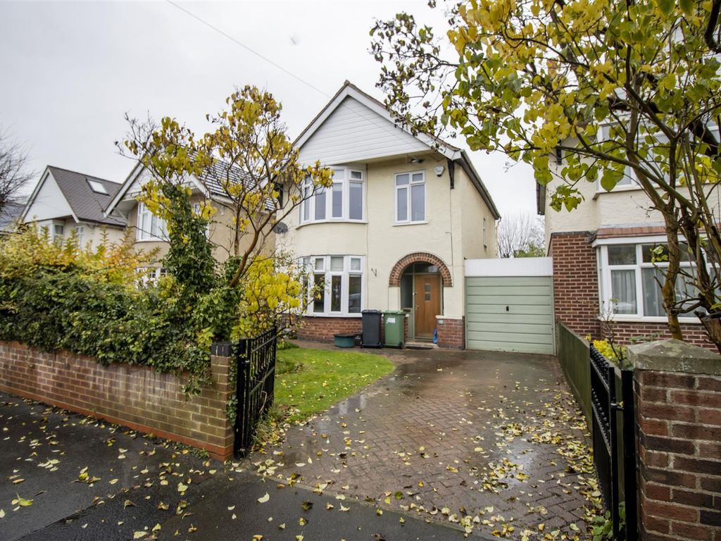 3 bed detached house to rent in Riversley Road, Longlevens, Gloucester