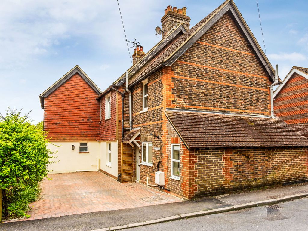 3 bed semidetached house for sale in Foresters Cottages, Mead Road, Edenbridge TN8, £600,000