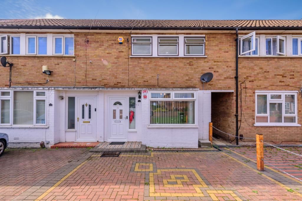 3 bed terraced house for sale in Slough, Berkshire SL3 Zoopla