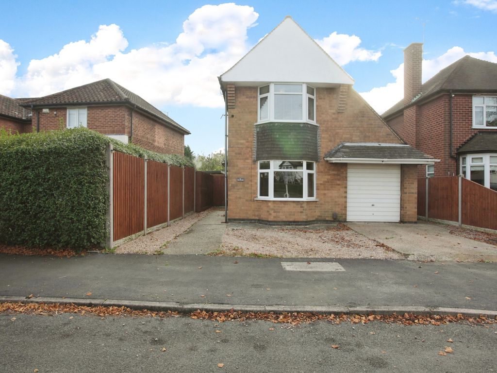 3 bed detached house for sale in Highfield Road, Nuneaton, Warwickshire