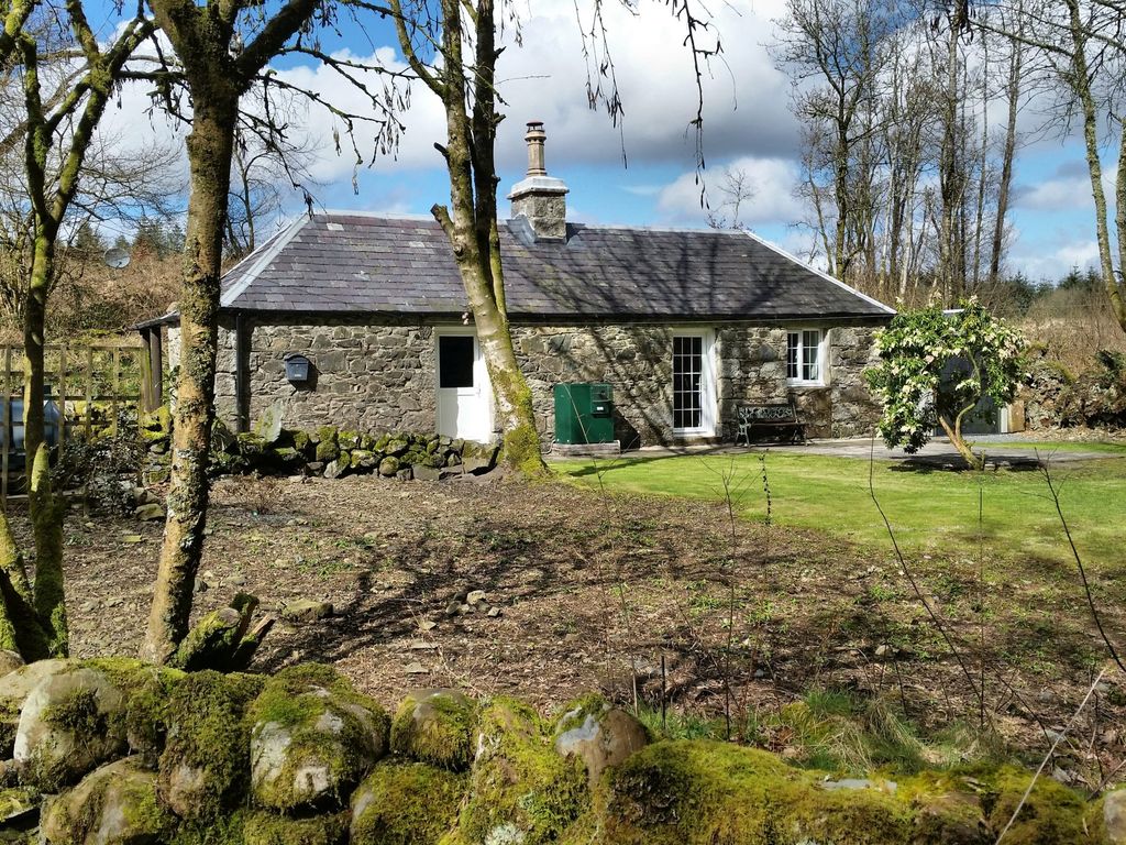 2 bed detached house for sale in Kirkcowan, Newton Stewart DG8, £200,000 Zoopla