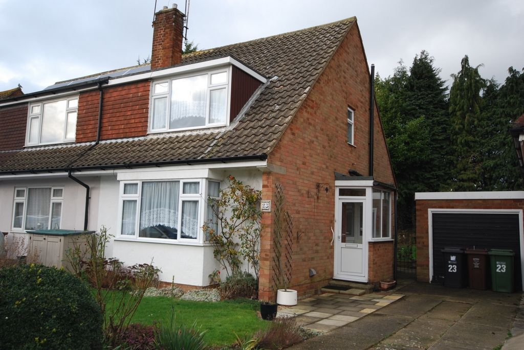 3 bed semidetached house for sale in Morris Way, London Colney AL2