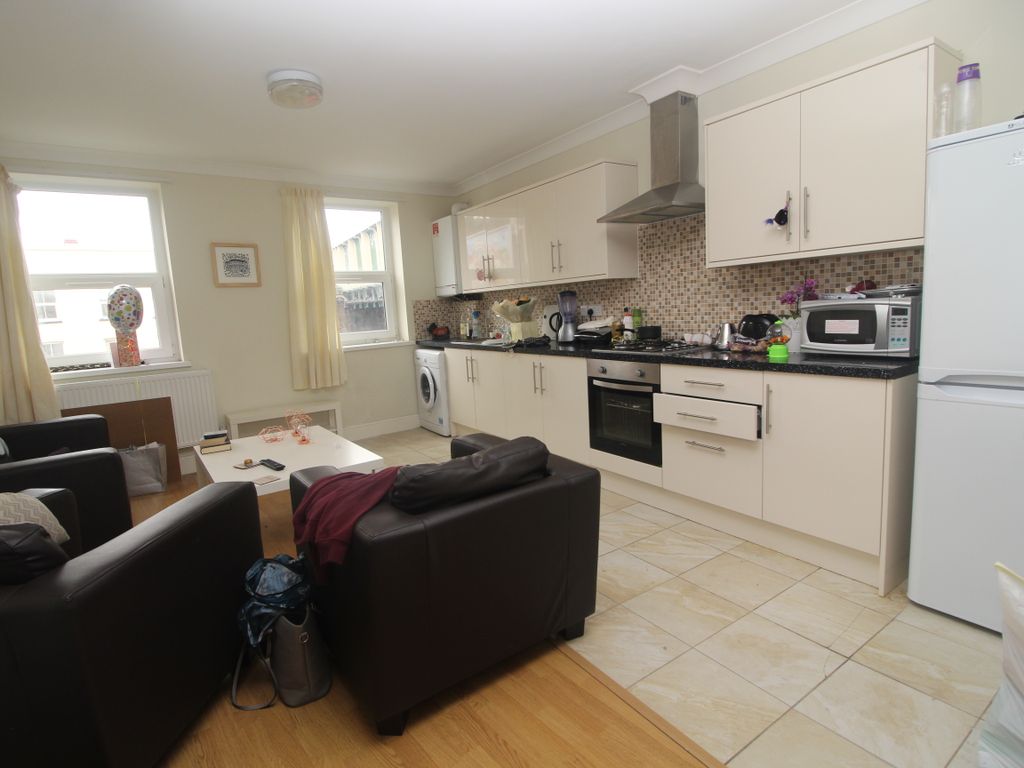 2 bed flat to rent in Bethnal Green Road, London E2, £1,950 pcm Zoopla