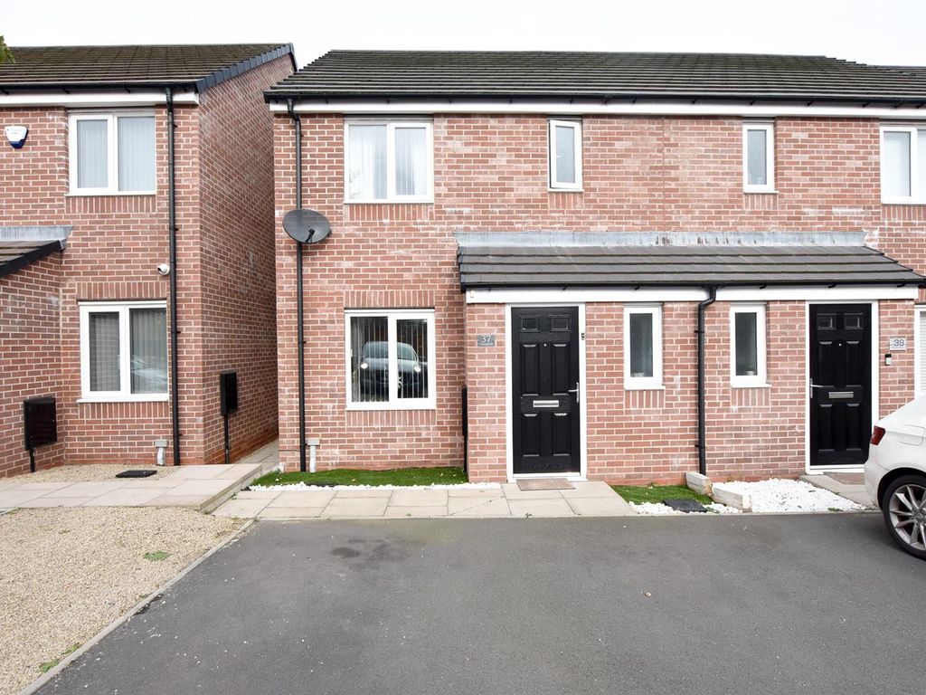 3 bed semidetached house for sale in Flockton Gardens, Coventry CV6, £