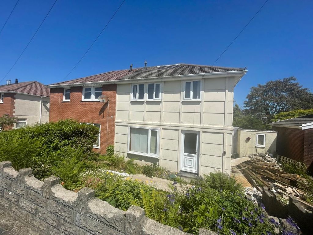 3 bed semidetached house for sale in 35 Pengors Road, Llangyfelach