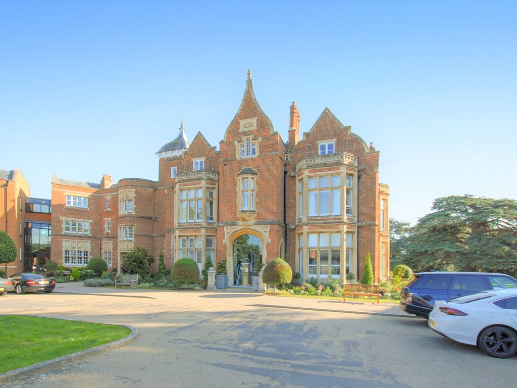 3 bed flat for sale in Longbourn, Windsor SL4, £575,000 Zoopla