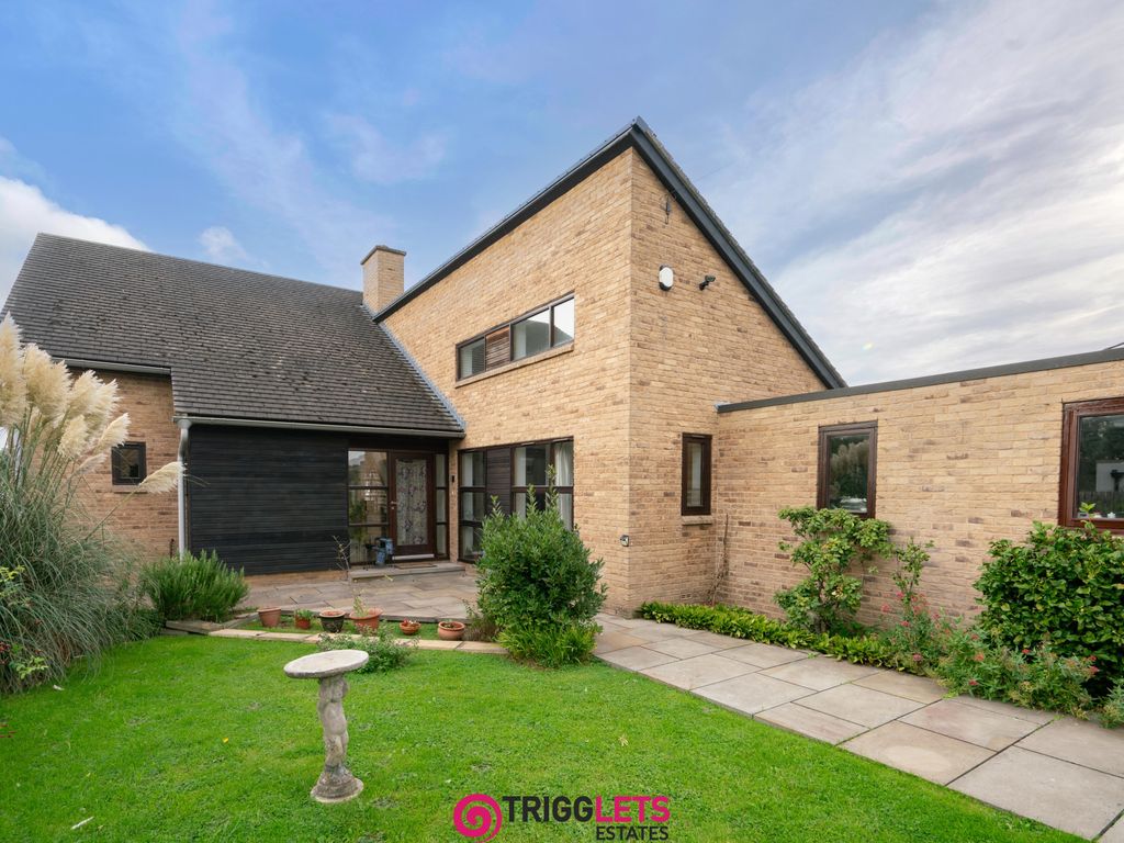 3 bed detached house for sale in Abba House, Gilroyd Lane, Barnsley S75