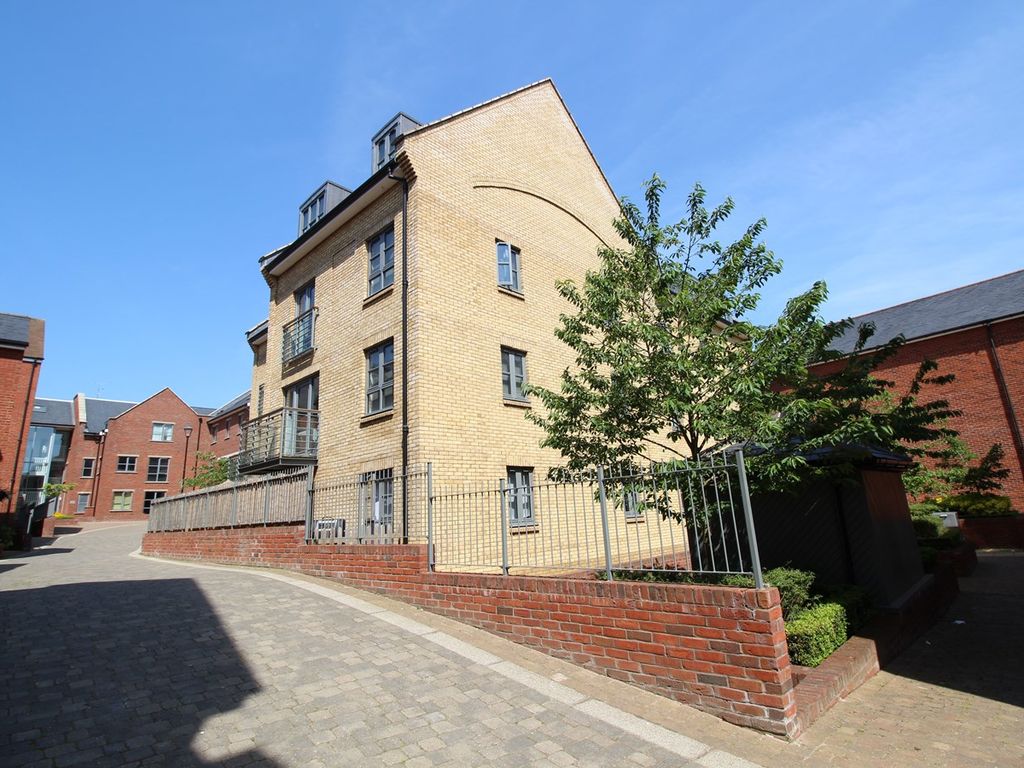2 bed flat for sale in Coopers Yard, Hitchin SG5 Zoopla