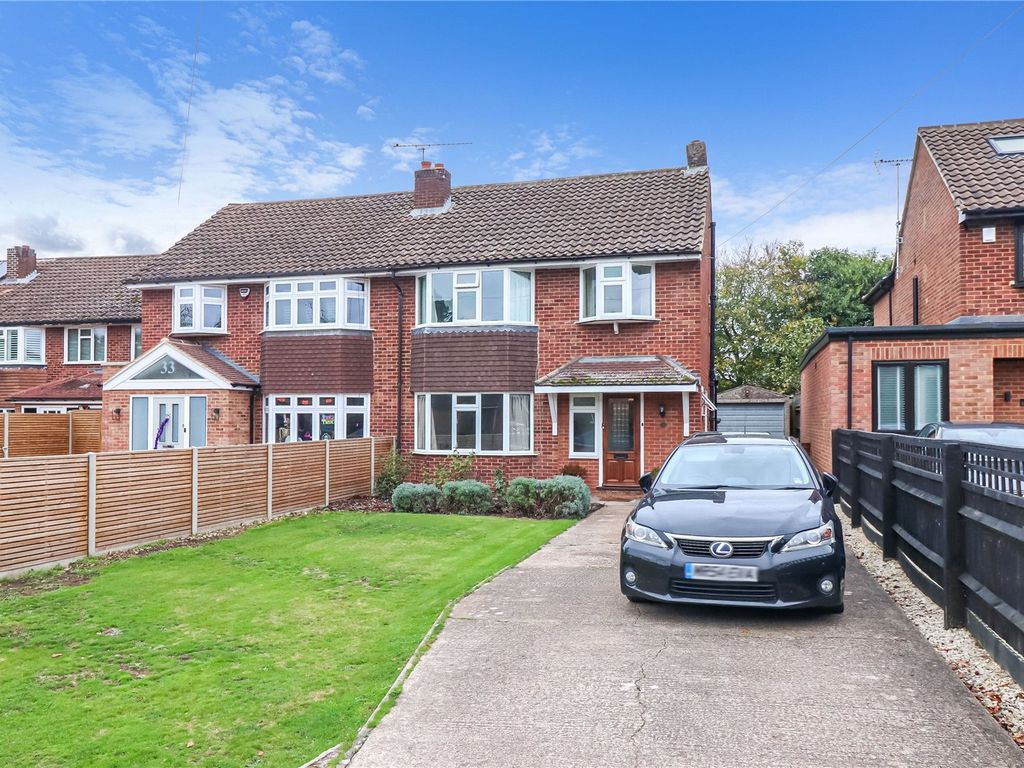 3 bed semidetached house for sale in Criss Grove, Chalfont St. Peter, Buckinghamshire SL9 Zoopla