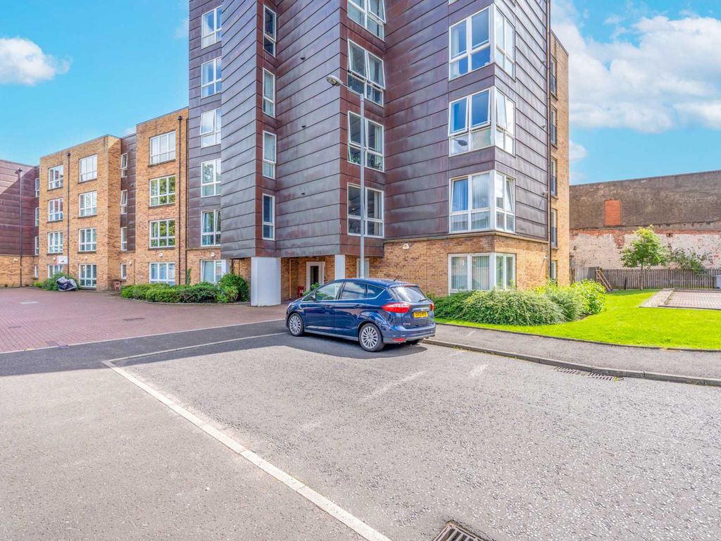 2 bed flat for sale in Mcphail Street, Glasgow G40, £125,000 Zoopla
