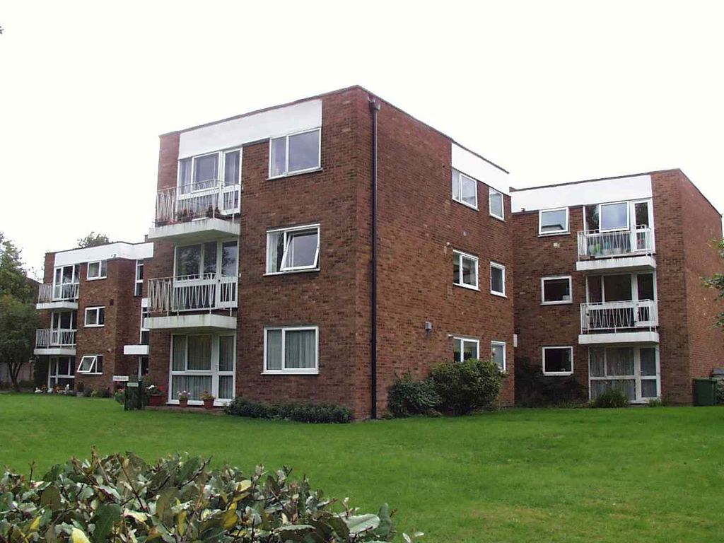 2 bed flat to rent in Parkside, Eastbury Road, Watford WD19, £1,500 pcm