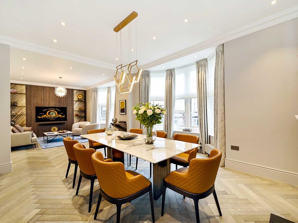 New Cavendish Street, Marylebone Village, London W1G