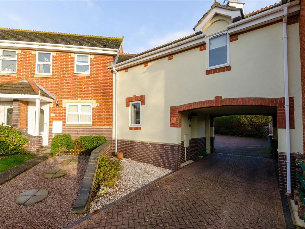 2 bed terraced house to rent in Marston Moor, Thorpe St. Andrew