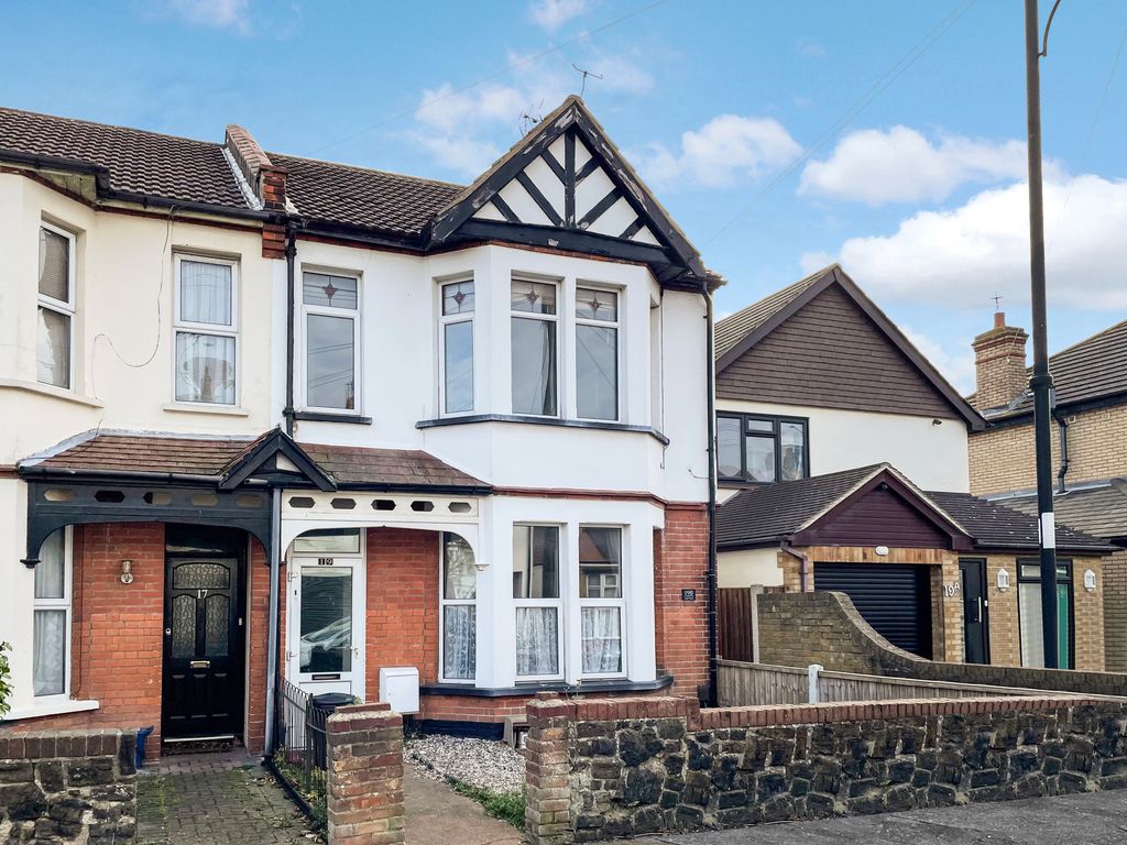 3 bed flat for sale in St. Andrews Road, Shoeburyness, SouthendOnSea