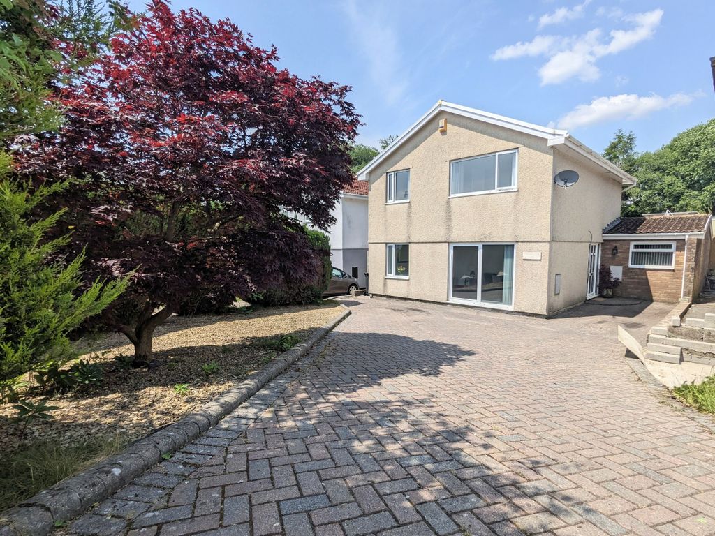 4 bed detached house for sale in 44 Brecon Rise, Pant, Merthyr Tydfil