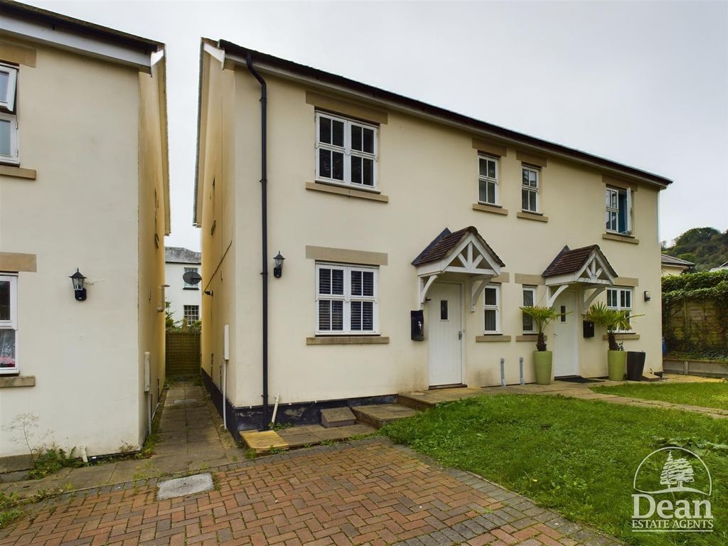 4 bed semidetached house for sale in Tuffley Court, Mitcheldean GL17