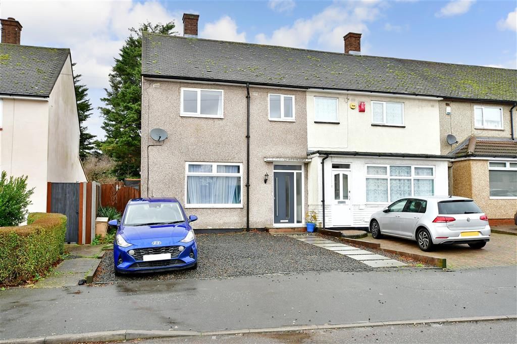 3 bed end terrace house for sale in Cricklade Avenue, Romford, Essex