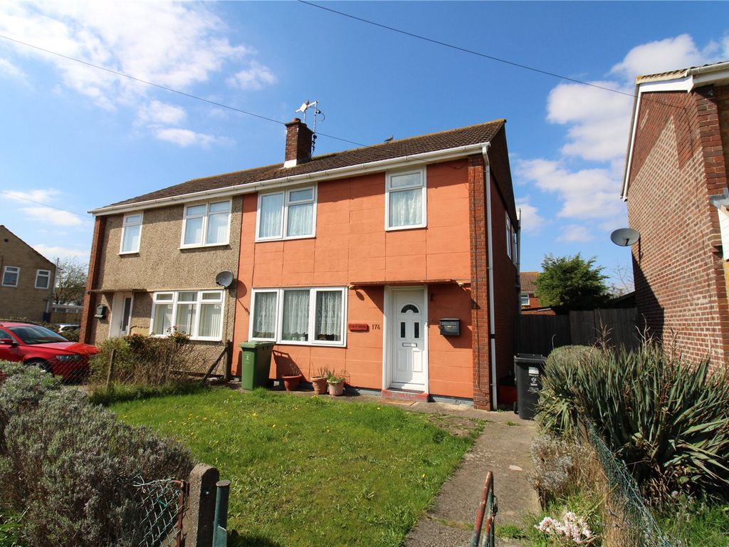 3 bed semidetached house for sale in Frobisher Drive, Swindon