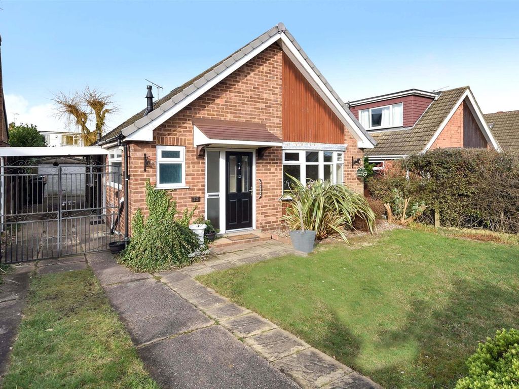 2 bed detached bungalow for sale in Winster Avenue, Ravenshead