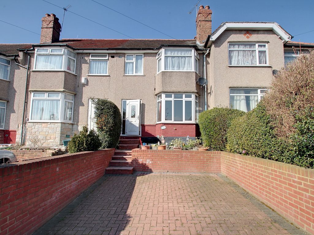 3 bed terraced house for sale in Bourne View, Greenford UB6 Zoopla