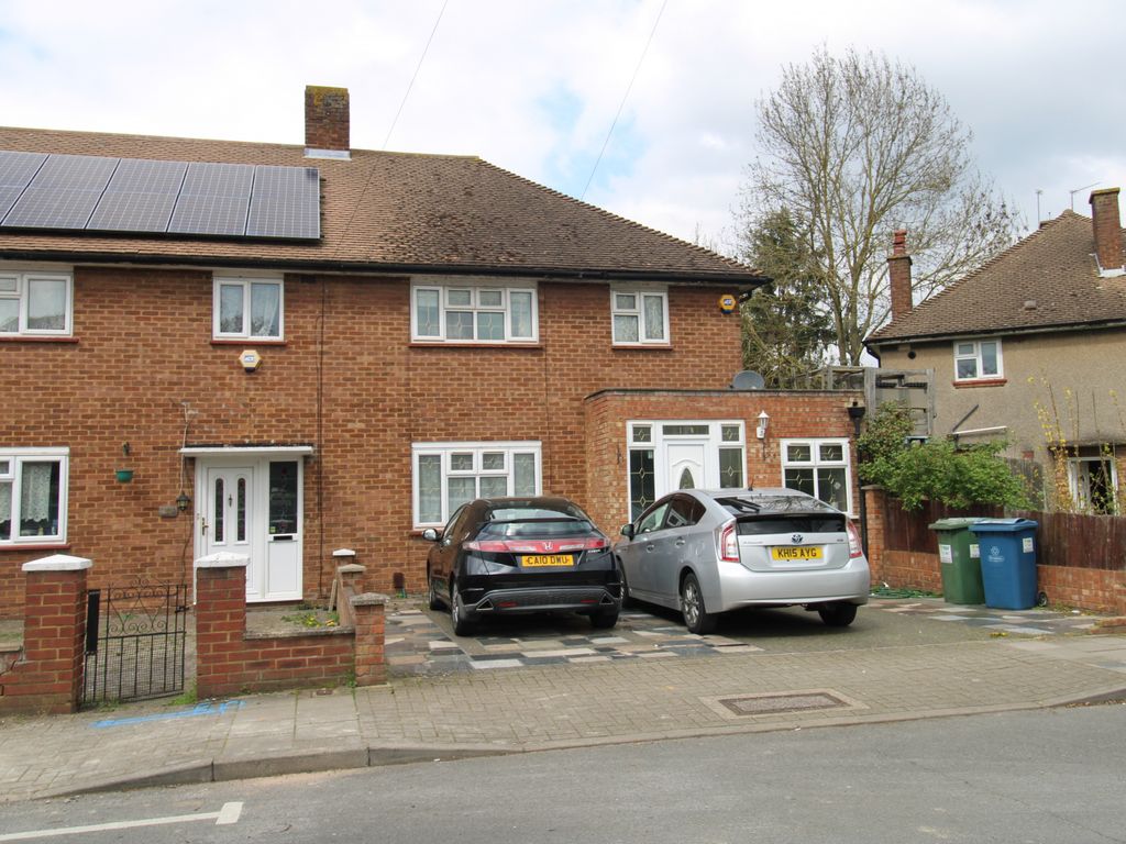 4 bed end terrace house for sale in Weald Lane, Harrow Weald, Harrow HA3, £600,000 Zoopla