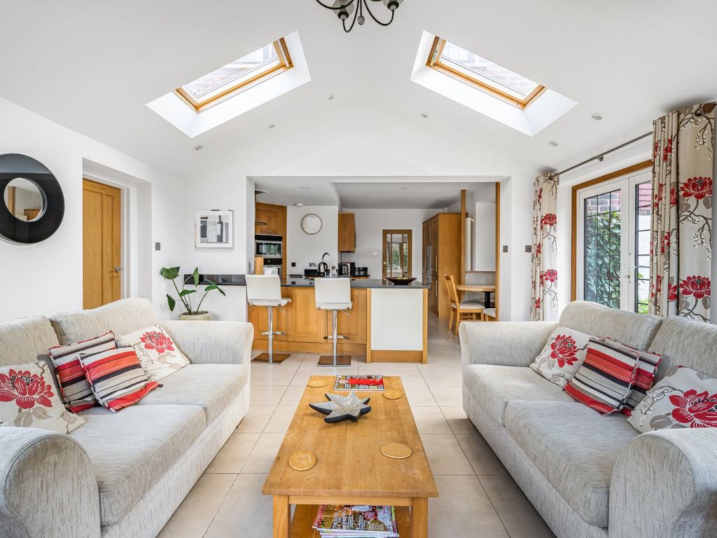 4 bed detached house for sale in Lower Road, Fetcham, Leatherhead