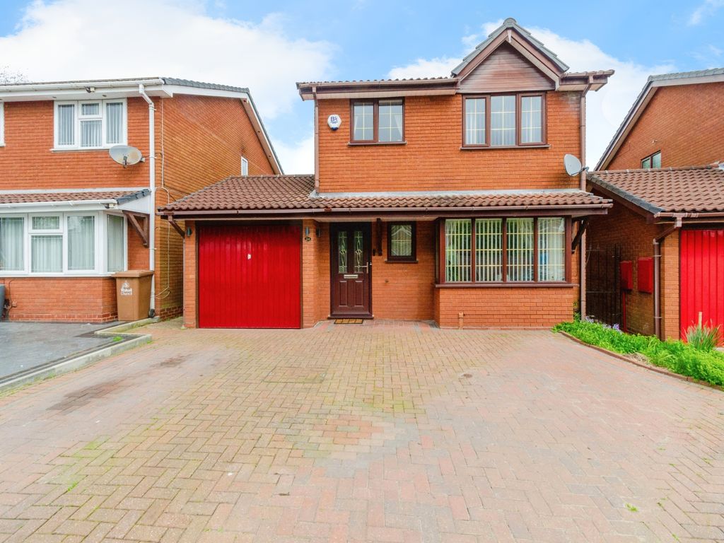 4 bed detached house for sale in Victory Lane, Walsall, West Midlands