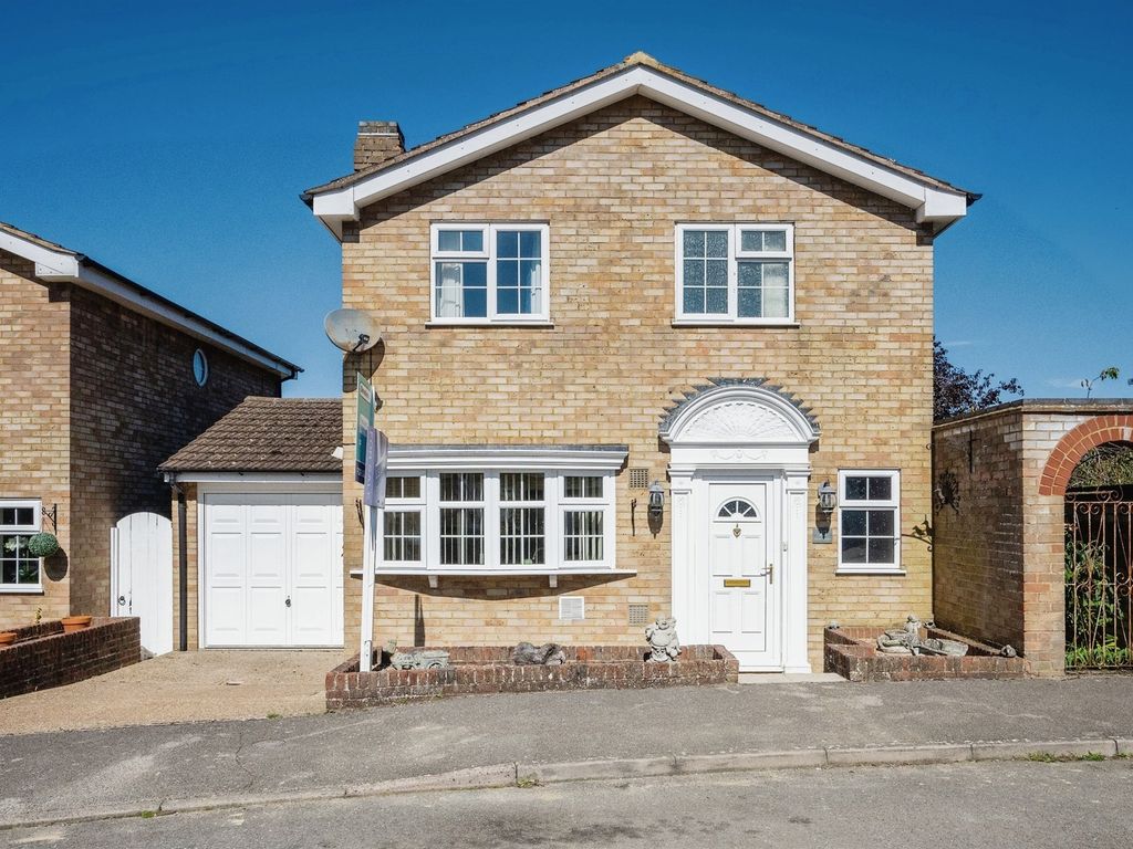 3 bed detached house for sale in Kilpin Green, North Crawley, Newport