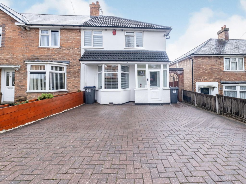 3 bed end terrace house for sale in Caversham Road, Kingstanding