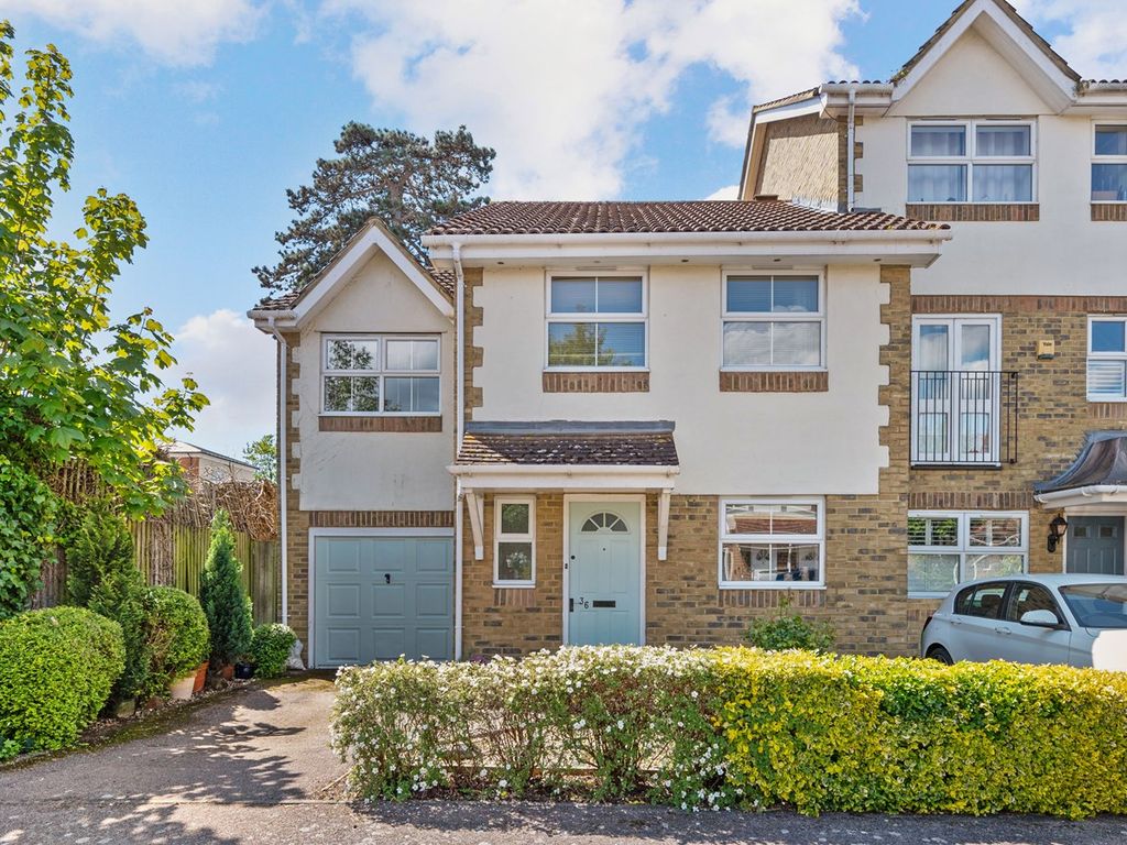 3 bed end terrace house for sale in Danesfield Close, WaltonOnThames