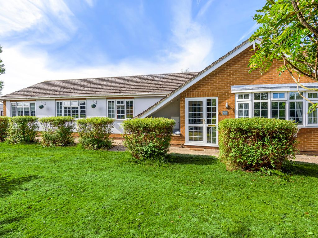 4 bed detached bungalow for sale in Mill Lane, East Halton, Immingham