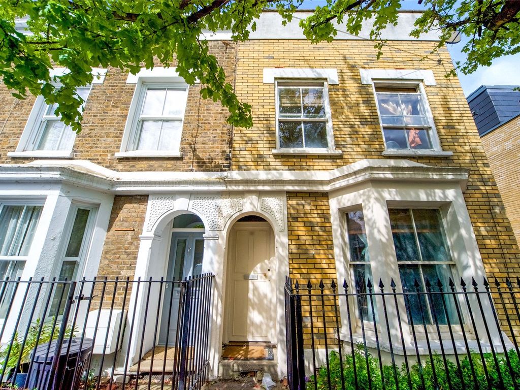 Arrow Road London E3