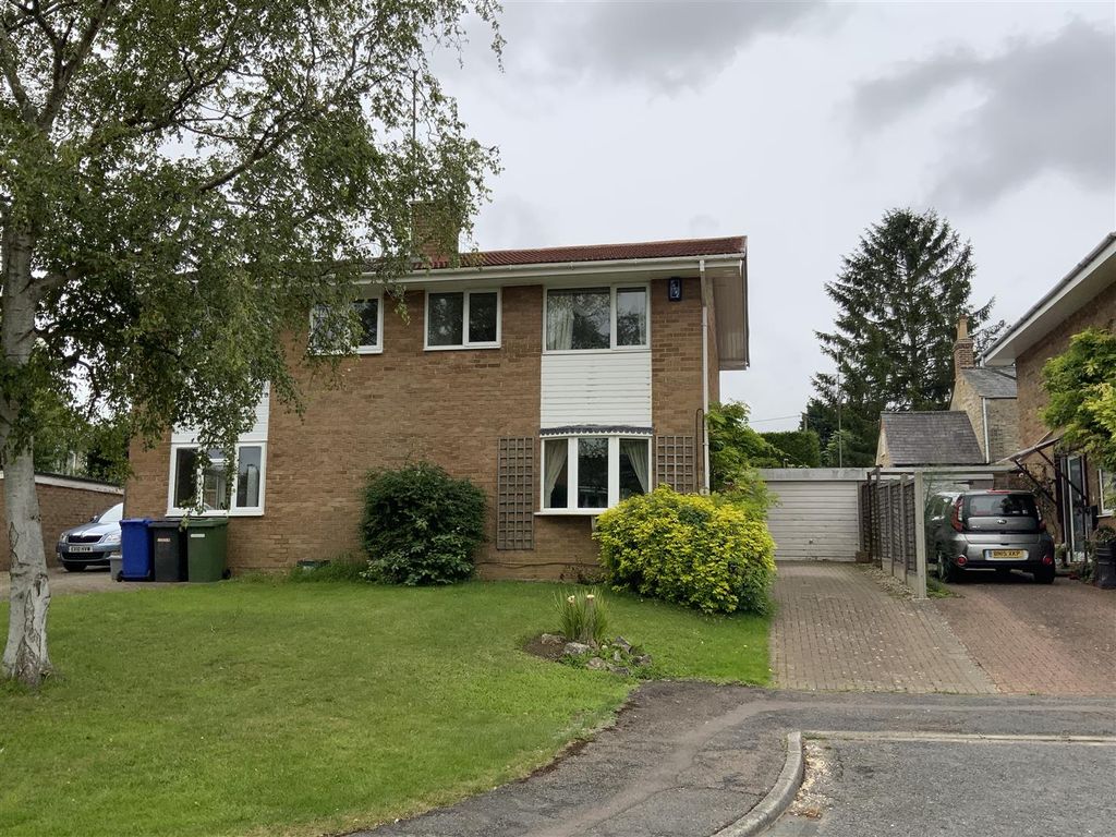 3 bed semidetached house for sale in Meadow View, Potterspury