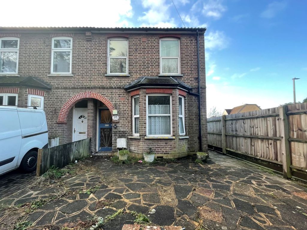 209 Horseshoe Lane, Watford, Hertfordshire WD25  