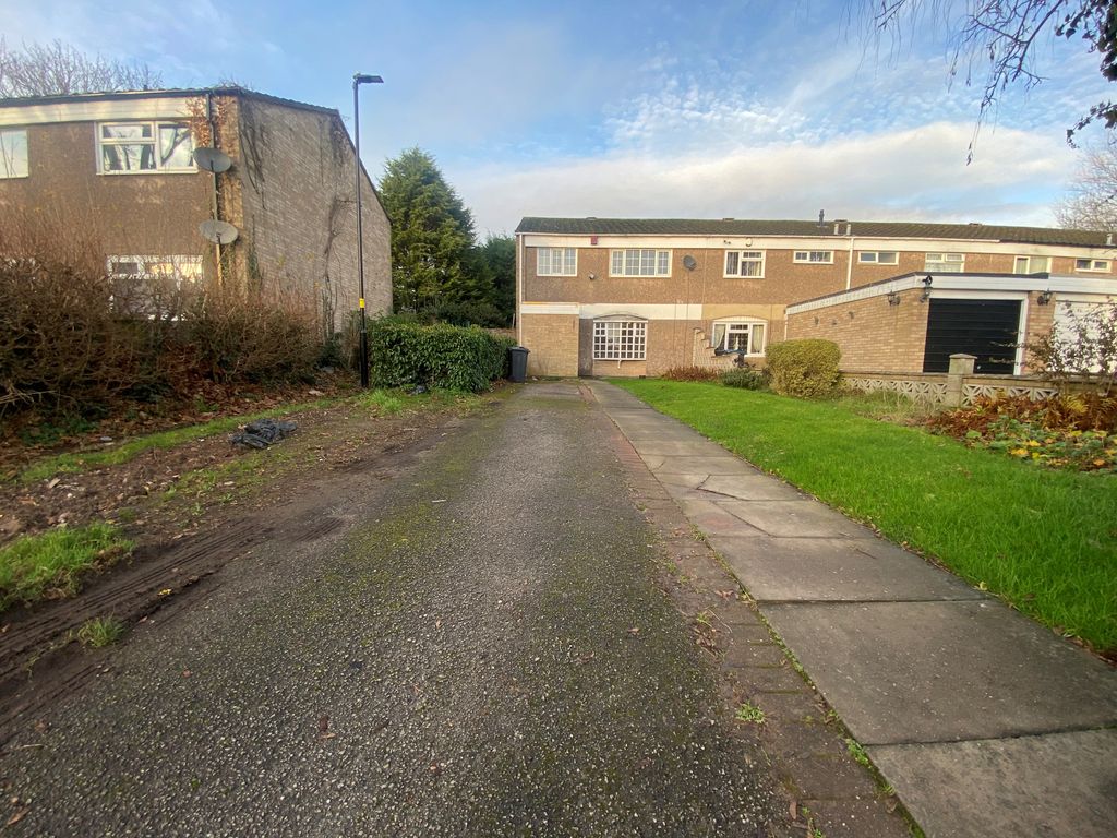 4 bed property to rent in Bushman Way, Shard End, Birmingham B34, £