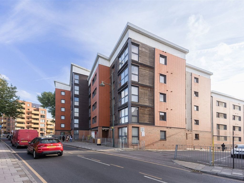 2 bed penthouse for sale in West Street, Erith DA8, £265,000 Zoopla