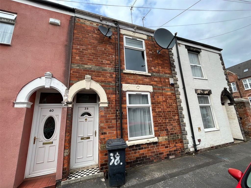 2 bed terraced house to rent in Reynoldson Street, Hull, East Riding Of