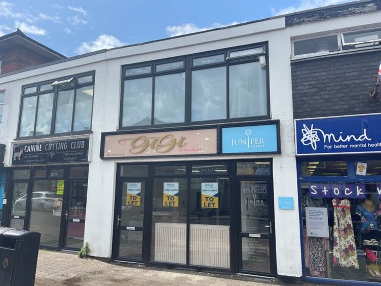 Retail premises to let in 30 London Road, Stockton Heath, Warrington