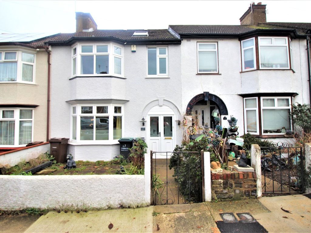 4 bed terraced house to rent in Gouge Avenue, Northfleet, Gravesend
